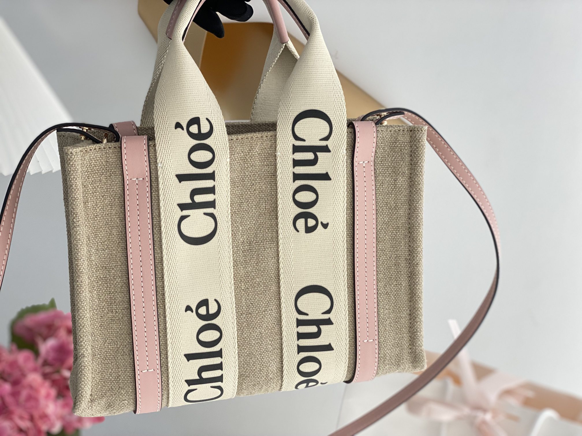 Chloe Small Woody Tote Bag In Linen